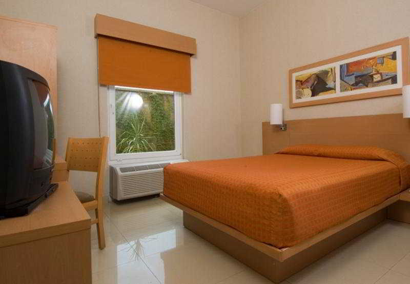 City Express By Marriott Tampico Exterior photo